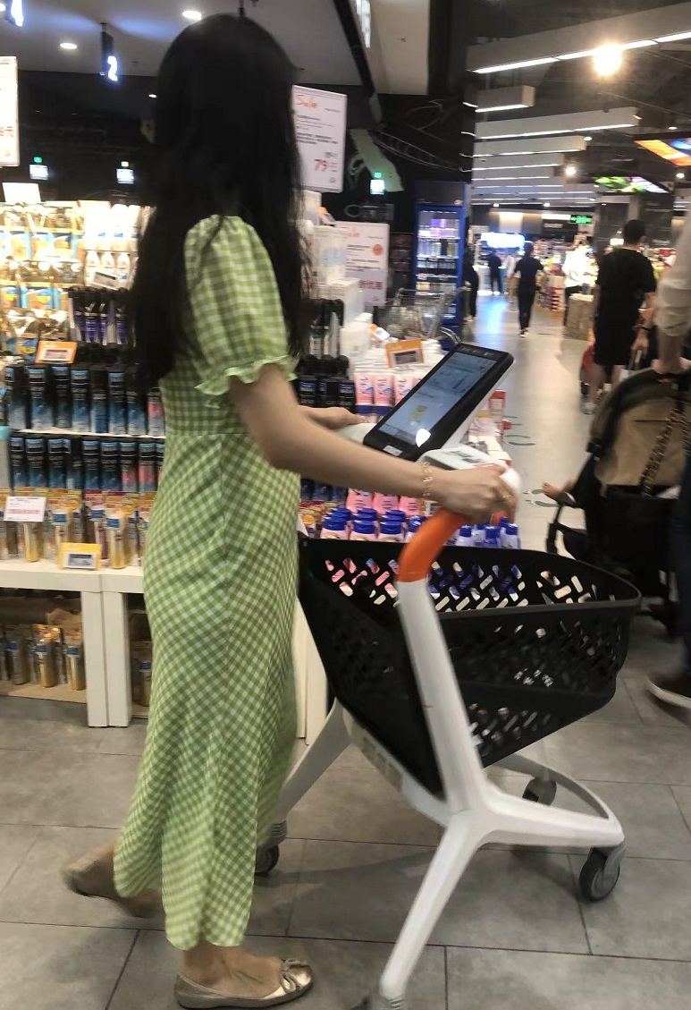 Cheng Kun: A persistent smart shopping cart developer