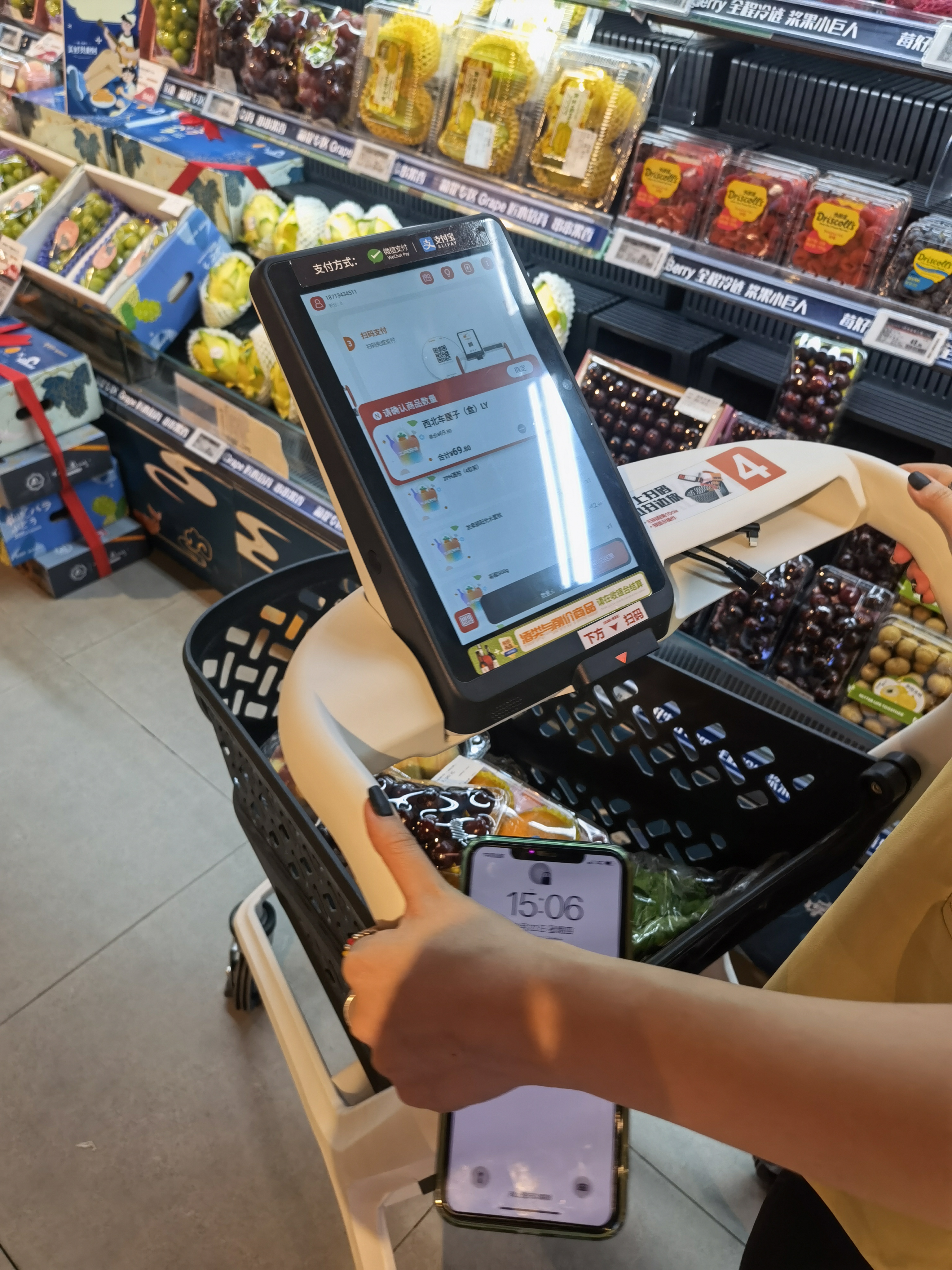Superhii said that it has built a larger volume of the smart shopping cart 