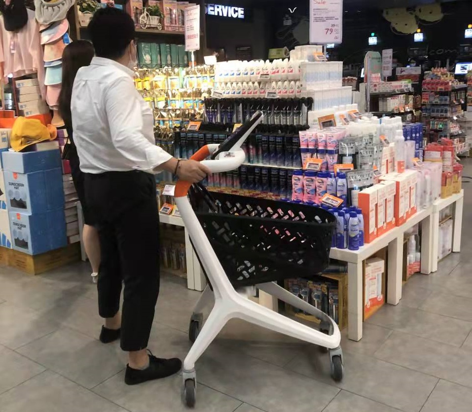 The smart shopping trolley startup could bring retailers 3 more benefits than they think